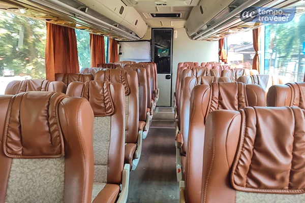 40 Seater Luxury Bus
