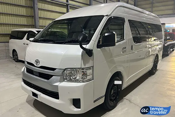 Business Class Van on Rent Business Class Van on Rent