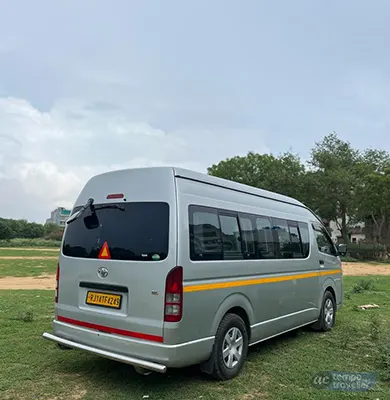 Toyota Hiace Per Km Rate in Delhi Toyota Hiace Per Km Rate in Delhi
