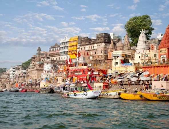 Luxury Tempo Traveller Hire in Varanasi on Rent Luxury Tempo Traveller Hire in Varanasi on Rent