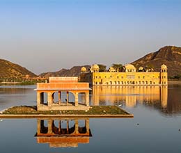 18 Seater Tempo Traveller Hire Delhi to Jaipur