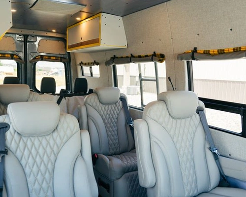 8 Seater Luxury Campervan 8 Seater Luxury Campervan