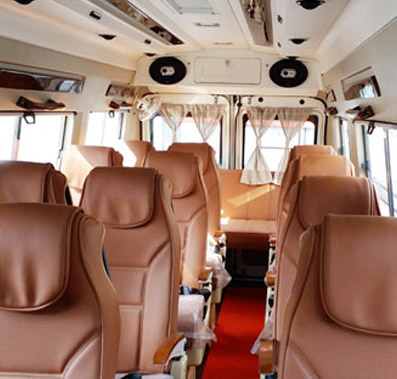 15 seater tempo traveller on rent in delhi